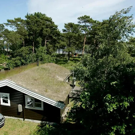 Three-bedroom Holiday In Nexo 29 * Snogebæk