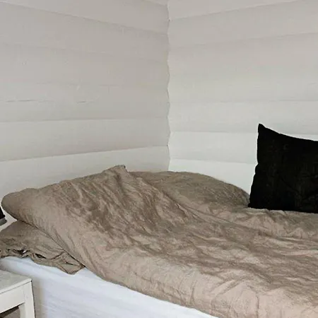 Three-bedroom Holiday In Nexo 29 * Snogebæk