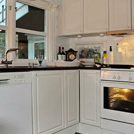 Сasa de vacaciones Three-bedroom Holiday In Nexo 29